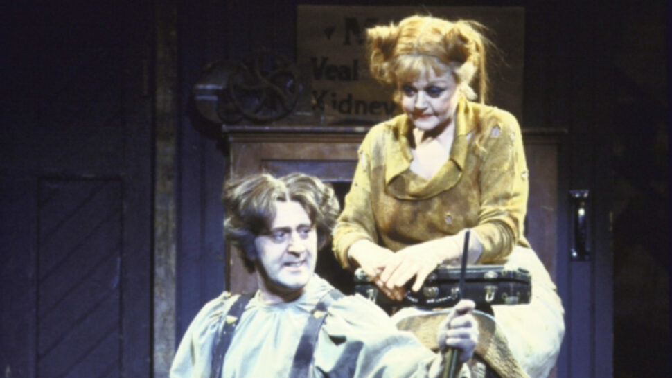 Sweeney_Todd_Broadway_Production_Photos_1979_Angela_Lansbury_Len_Cariou_HR