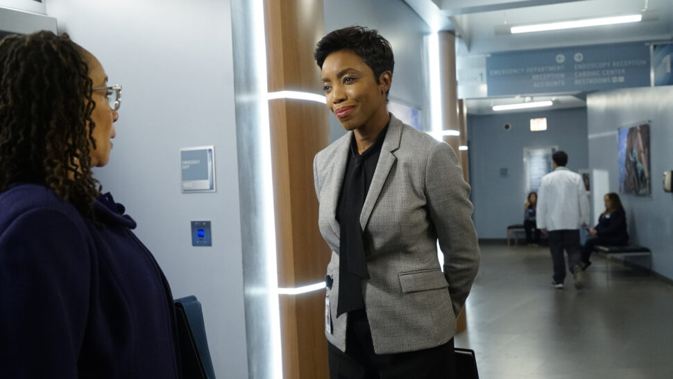 //assets.playbill.com/editorial/4563e308157d003744f4efd2369c7d32-heather-headley-184175-0141.JPG