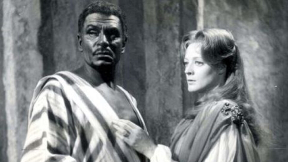 Laurence Olivier and Maggie Smith in <i>Othello</i>