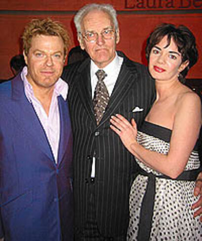 http://images.playbill.com/photo/i/z/izzardnicholshamilton.jpg