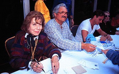http://images.playbill.com/photo/n/e/ne_82826.gif
