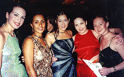 http://images.playbill.com/photo/n/e/ne_103182.gif