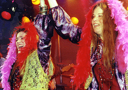 http://images.playbill.com/photo/n/e/ne_103240.gif