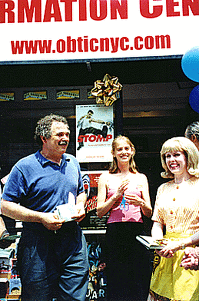 http://images.playbill.com/photo/n/e/ne_104874.gif
