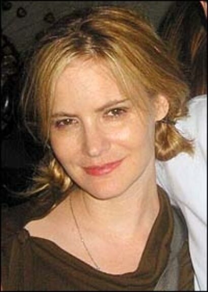 Jennifer Jason Leigh