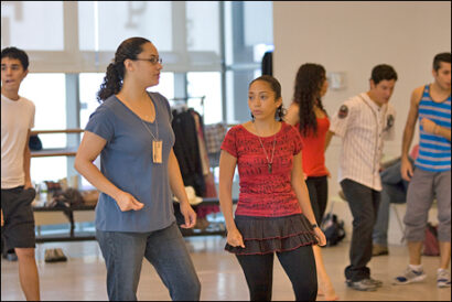 Myrna Lynn Gomila, Elan Luz Rivera and cast in rehearsal