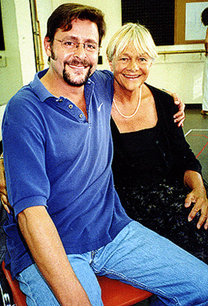 http://images.playbill.com/photo/n/e/ne_105039.gif