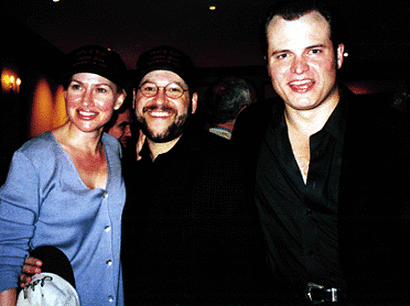 http://images.playbill.com/photo/n/e/ne_90426.gif