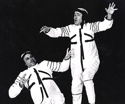 http://images.playbill.com/photo/n/e/ne_100786.gif