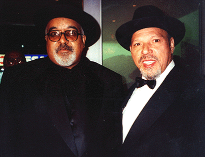 http://images.playbill.com/photo/n/e/ne_103362.gif