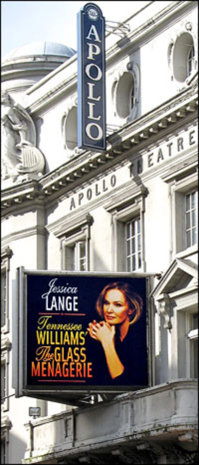 http://images.playbill.com/photo/9/3/93F0369A9A734803A5356CE29EC58584.jpg
