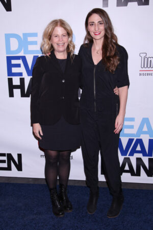 Dear_Evan_Hansen_Opening_Night_Arrivals_11_HR