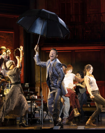 Hadestown_National Tour_Production Photos_2021_Levi Kreis and cast_HR