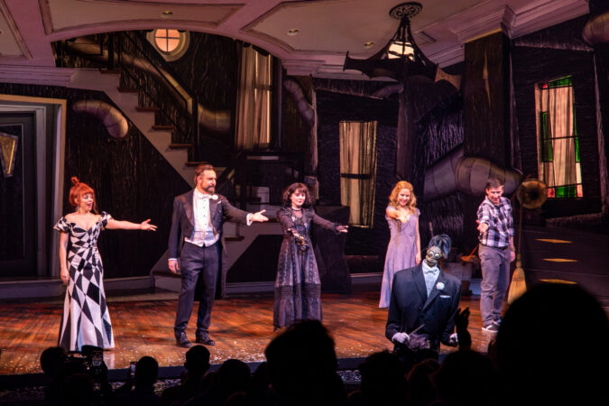 Beetlejuice_Broadway_Reopening Bows_2022_Leslie Rodriguez Kritzer_Adam Dannheisser_Elizabeth Teeter_Kerry Butler_David Josefsberg_HR
