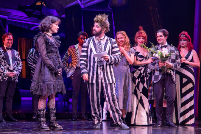 Beetlejuice_Broadway_Reopening Bows_2022_Elizabeth Teeter_Alex Brightman_HR