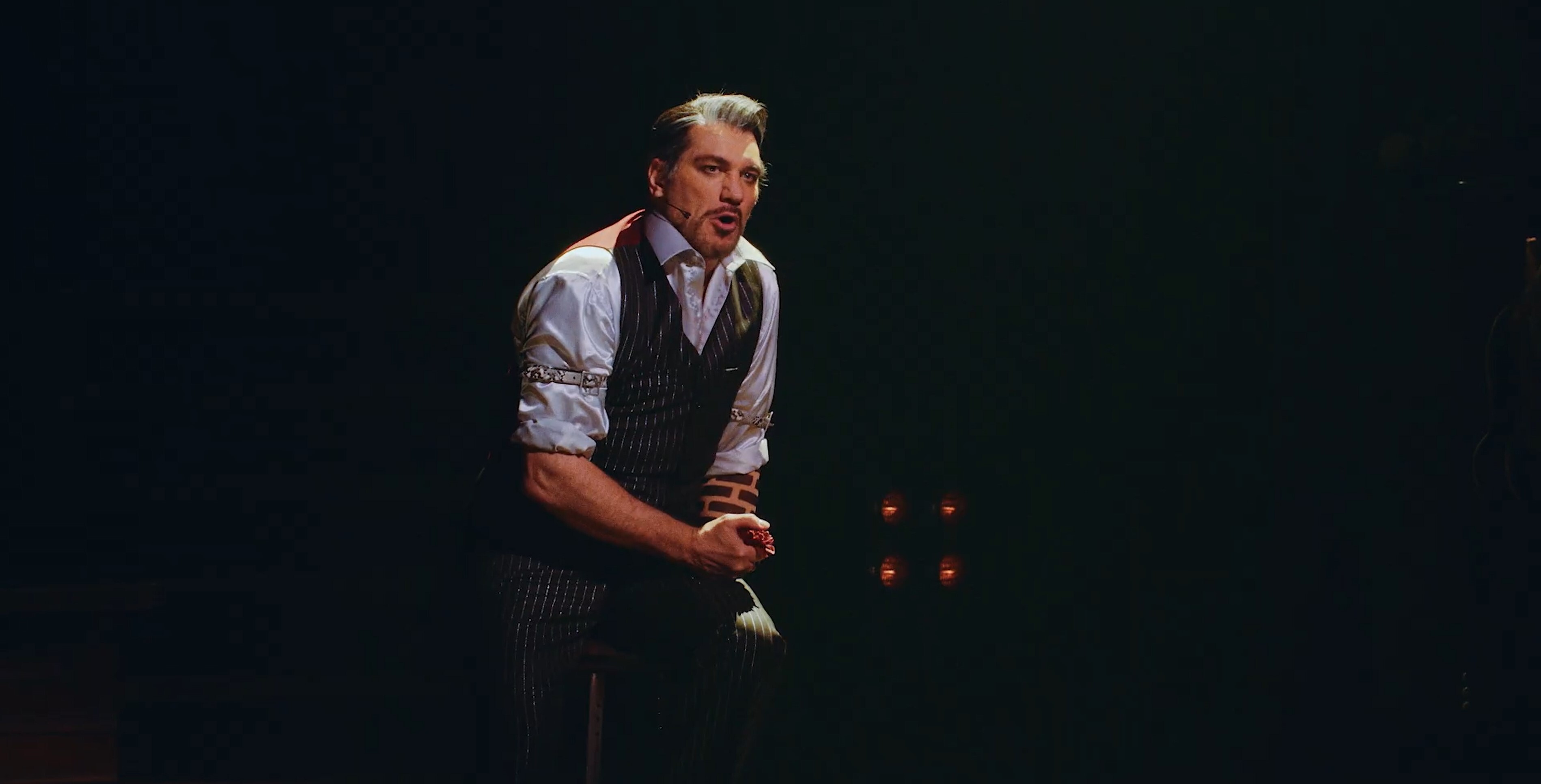【希少】ホルスト・ハマン 写真集 One Night on Broadway Watch Paulo Szot Perform 'His Kiss, the Riot' in Broadway's
