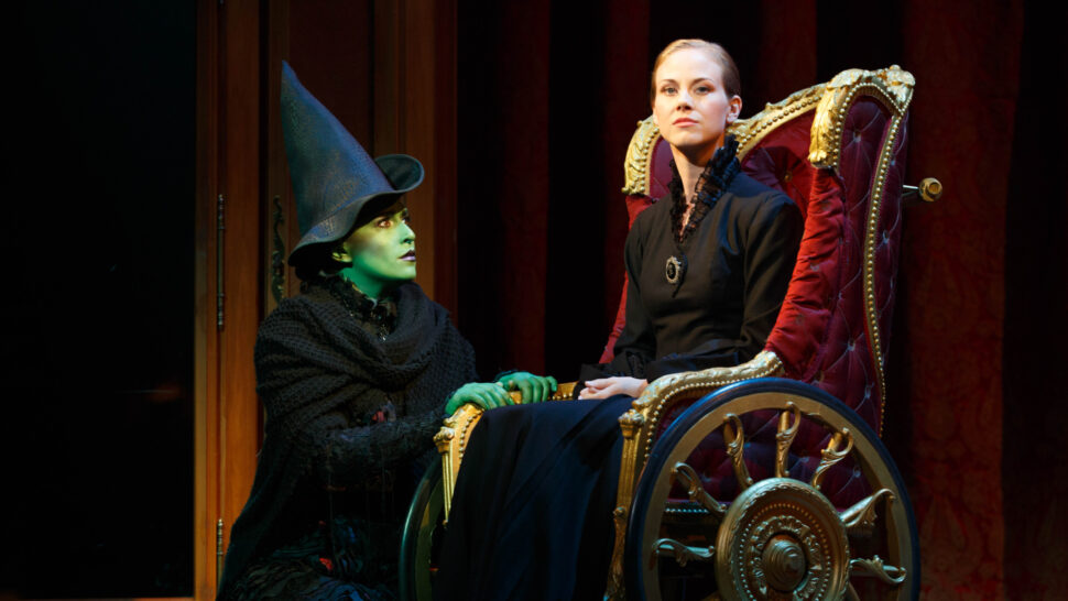 //assets.playbill.com/editorial/0b8f19a0bcb8c14cbb0101f0a6fe9611-jessica-vosk-as-elphaba-kristen-martin-as-nessarose.%20Photo%20by%20Joan%20Marcus.jpg