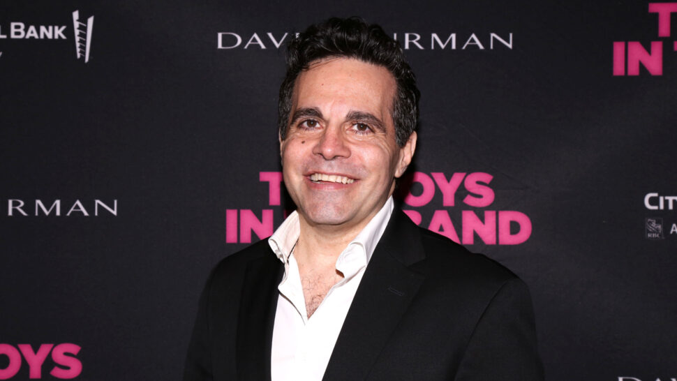 //assets.playbill.com/editorial/2aae09e7b6305c5d66cb0302a74c6446-the-boys-in-the-band-broadway-opening-night-2018-07-hr.jpg