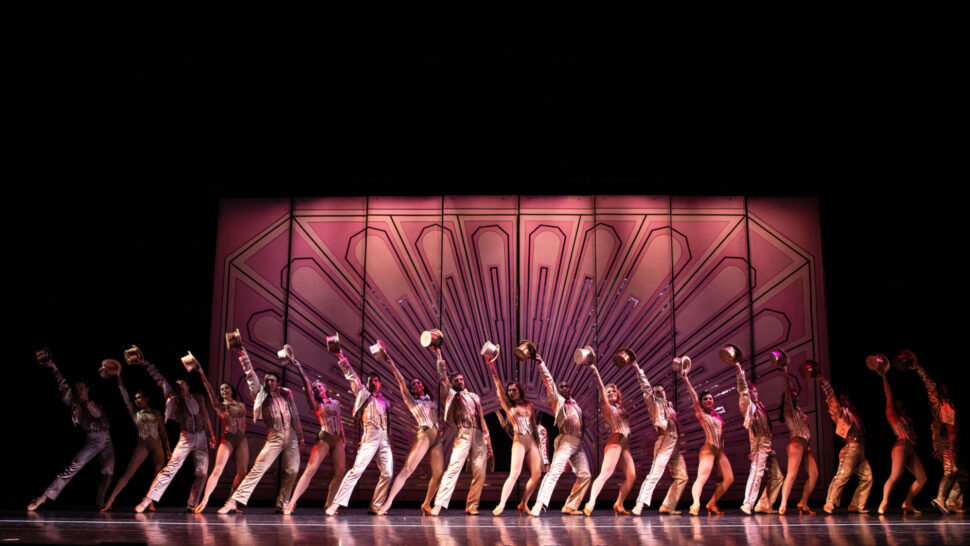 //assets.playbill.com/editorial/6affb9050481e56901c747e0c6696b1b-a-chorus-line-new-york-city-center-production-photo-2018-chorusline0015-hr.jpg