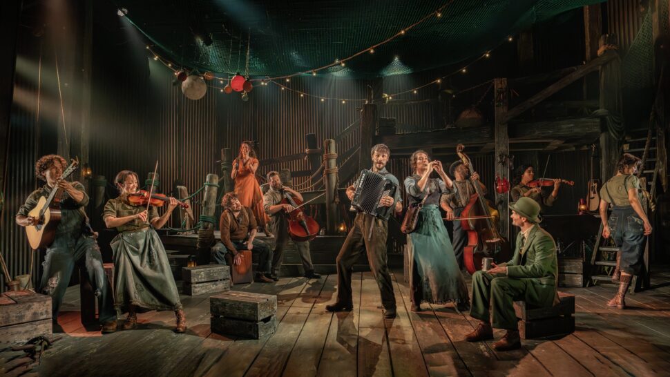 Reviews: What Are the Critics Saying About The Curious Case of Benjamin ...
