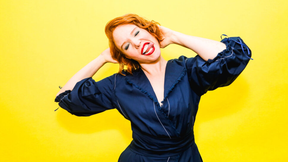 //assets.playbill.com/editorial/e856a6a1ab454af2dbe8959c11fcfa80-beautiful-broadway-jessica-keenan-wynn-featured-actor-shoot-2018-09-hr.jpg