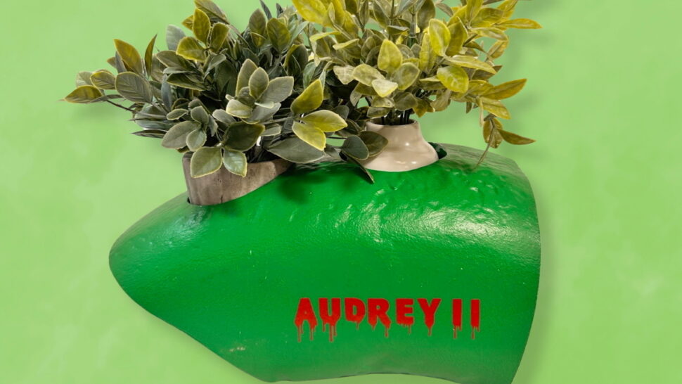 Photos: Scenery Bags Transforms Little Shop of Horrors' Audrey II