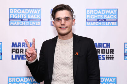 //assets.playbill.com/editorial/199a7d024e1c6216b859bda7104d7257-broadway-stands-up-for-freedom-2018-19-hr.jpg