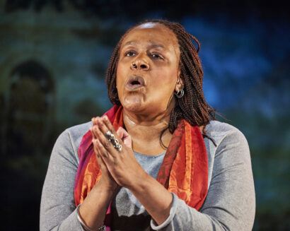 //assets.playbill.com/editorial/2eb9eb92e5cfc6cc7a9a7db4304e99f9-dael-orlandersmith-2-in-until-the-flood-at-rattlestick-playwrights-theater.%20Photo%20by%20Robert%20Altman..jpg