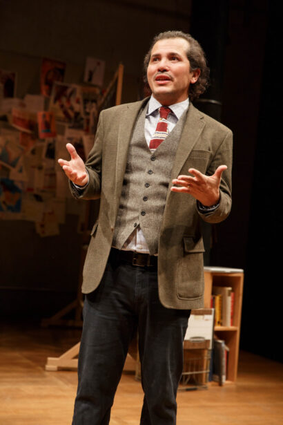 //assets.playbill.com/editorial/2fa8bbaf73da6a421349547c78dc7928-latin-history-for-morons-production-photo-public-theatre-off-broadway-2017-john-leguizamo-hr.jpg