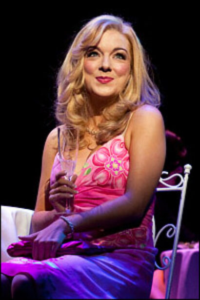 //assets.playbill.com/editorial/4a27a5f2b9ac1dc8a513f574a11f6ecf-legallyblondeUK200a.jpg