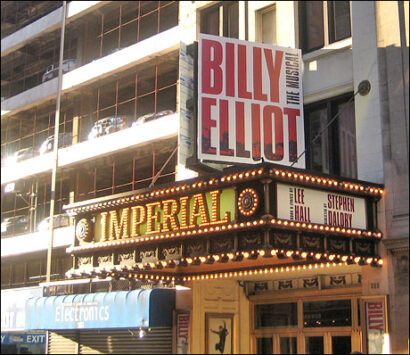 //assets.playbill.com/editorial/516091a5471a59f137c034e23c5fea0c-billyelliotmarquee460a.jpg