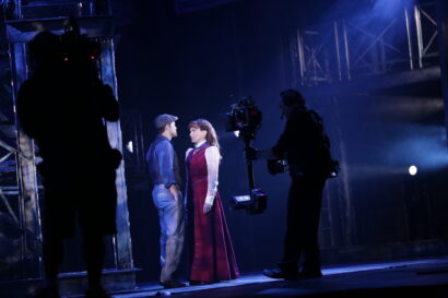 //assets.playbill.com/editorial/8b841c8076084f5dbe5cc177d71dde43-newsies-filming-jeremyjordan-karalindsay-photo-by-disney-theatricalproductions7.JPG