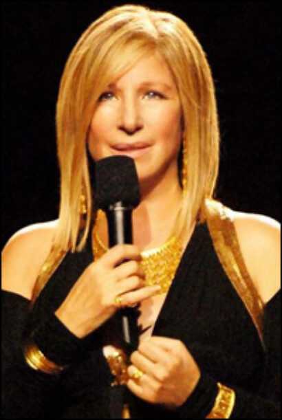 //assets.playbill.com/editorial/d36c07b6c722d49e420203649d2f9b8d-StreisandConcert200_1406914153.jpg