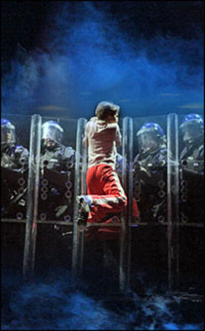 //assets.playbill.com/editorial/d3f8ff51b198f1cef397eb82beb41dcb-billyelliottopten200.jpg