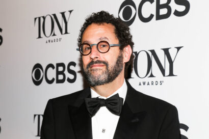 //assets.playbill.com/editorial/dcf5a8b7301f774ac93f3b0785b5bf9c-tony-awards-2018-winners-circle-13-hr.jpg