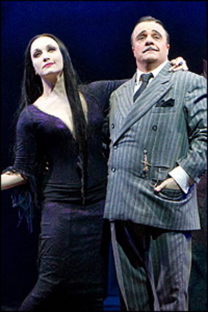 //assets.playbill.com/editorial/e7010a110f7f2c4a787434a765d99ee4-addamsbwayWIR200.jpg