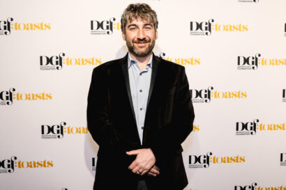 //assets.playbill.com/editorial/f5b7b5f51cbd6b40d01889517f43edb0-dramatists-guild-foundation-stephen-schwartz-70th-birthday-celebration-2018-14-hr.jpg