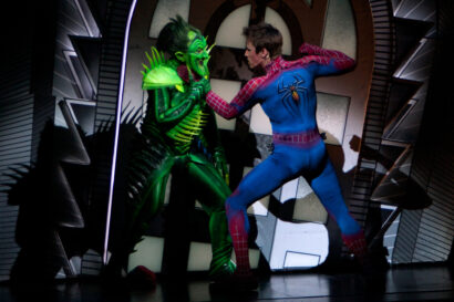 //assets.playbill.com/editorial/f9d6d8e3e06a9a8d1a251d9fbb89150d-spiderman-broadway-hr.jpg