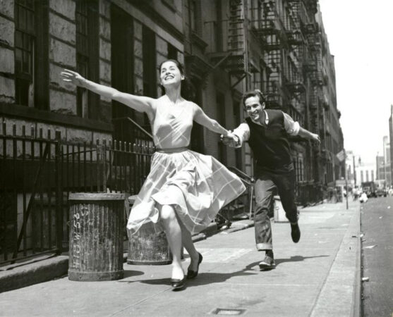 West_side_story_production_photos_1957_carol_lawrence_larry_kert_hr