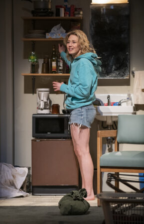 Bug_Steppenwolf Theatre Company_Chicago_2020_Production Photos_Carrie Coon_HR