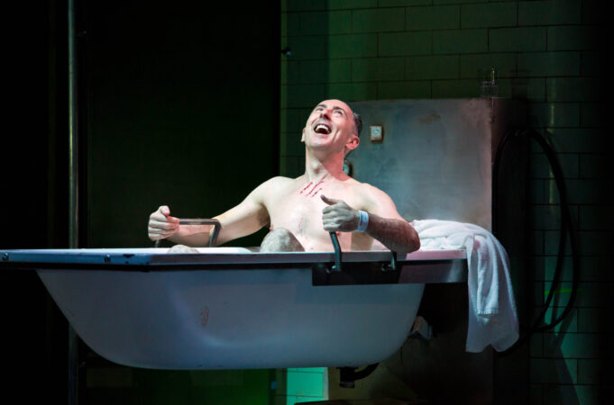 Macbeth_production_photo_broadway_alan_cumming_hr