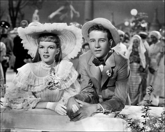 Judy Garland and Tom Drake in Meet Me in St. Louis