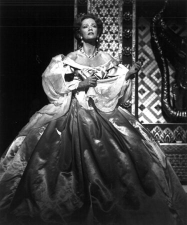 photo-archive-gertrude-lawrence-angela-lansbury-donna-murphy-and