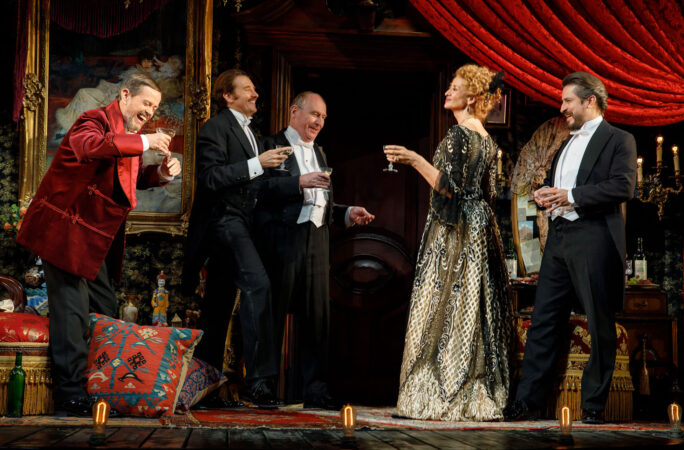 Bernhardt-Hamlet_broadway_production_Photo_2018_Dylan Baker_Jason Butler Harner_Paxton Whitehead_Janet McTier_matthew SALDIVAR_HR
