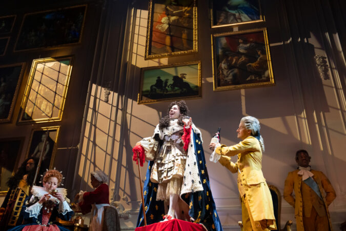 Fotos de la producción de Broadway de La Reina de Versalles 2025 HR