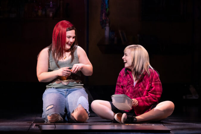 Fotos de la producción de Broadway de la Reina de Versalles 2025 Nina White y Tatum Grace Hopkins HR