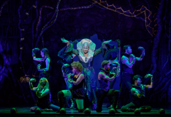 Head_over_heels_broadway_production_photo_2018_peppermint_hr