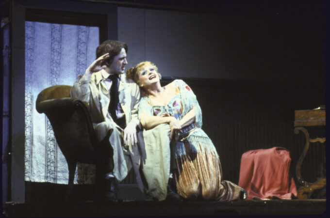 Sweeney_todd_broadway_production_photos_1979_angela_lansbury_len_cariou_hr
