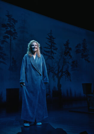 Llámame Izzy Broadway Production Photos 2025 Jean Smart HR