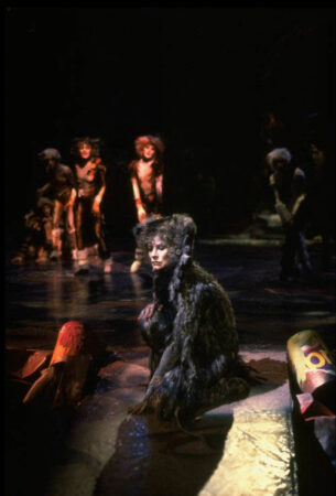 Cats_broadway_production_photo_1982_betty buckley_hr